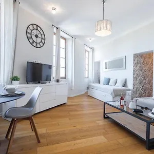 Gorgeous 1 Bdr With Gardens View In The Old Town Nice